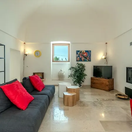 Elgar Villa