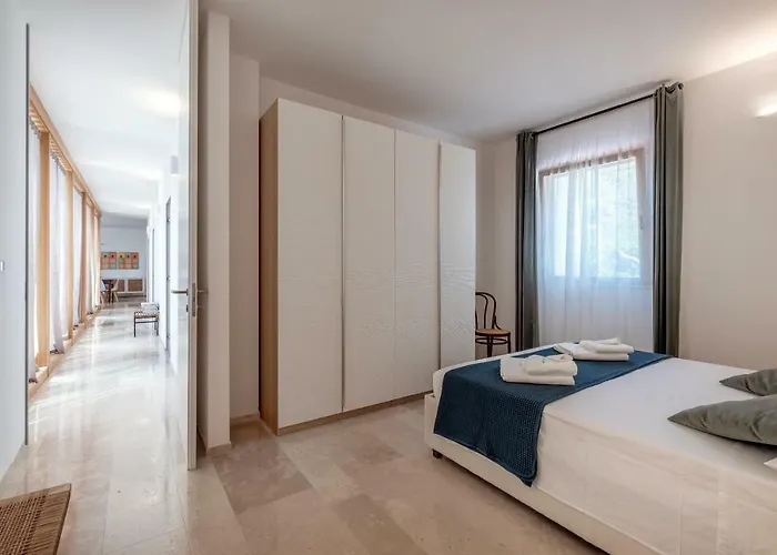 Вилла Elgar Остуни